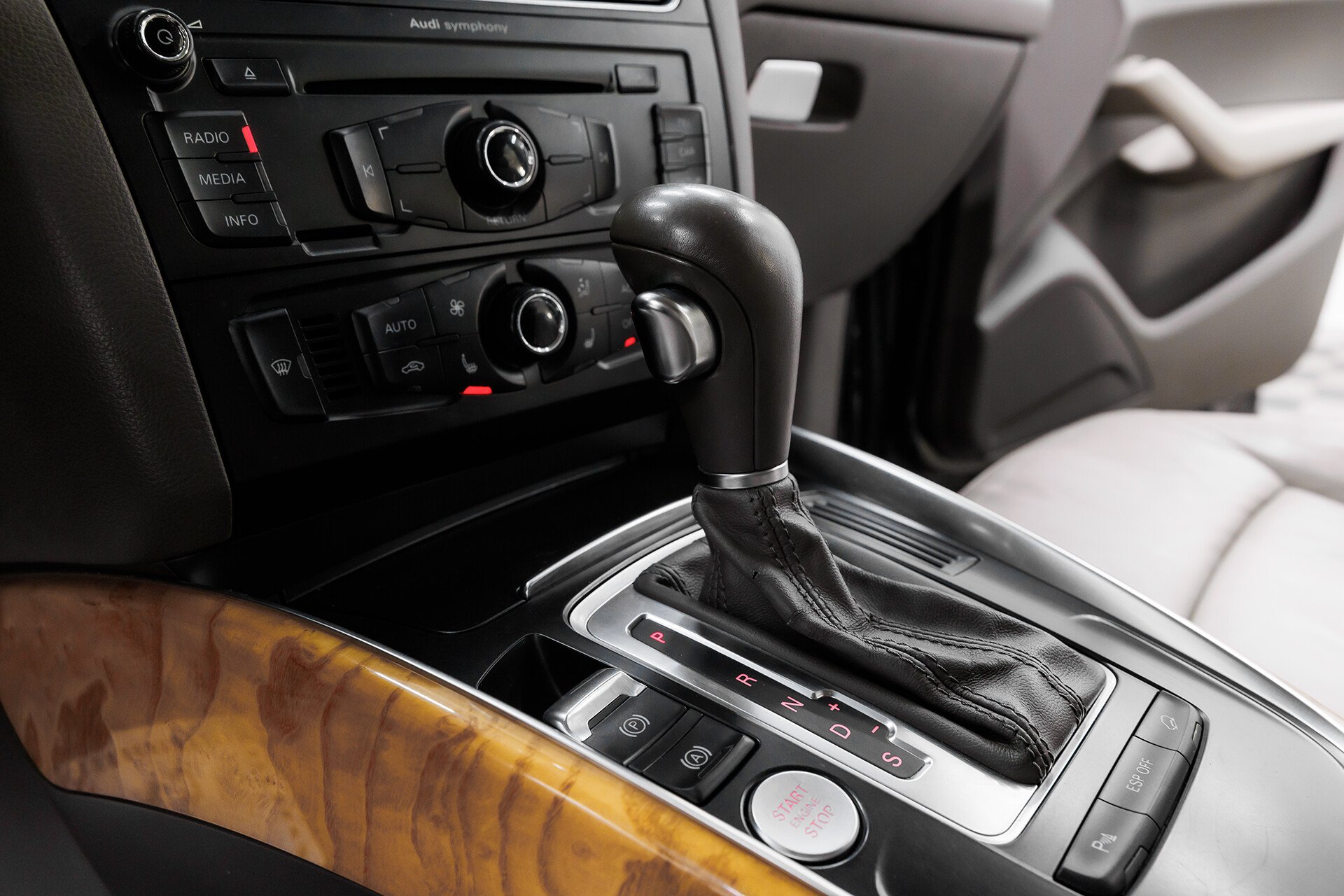 Audi Q5, I (8R), 2010 фото 11