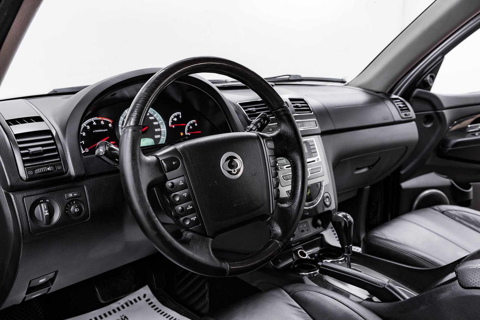 SsangYong Rexton, III, 2013 фото 12