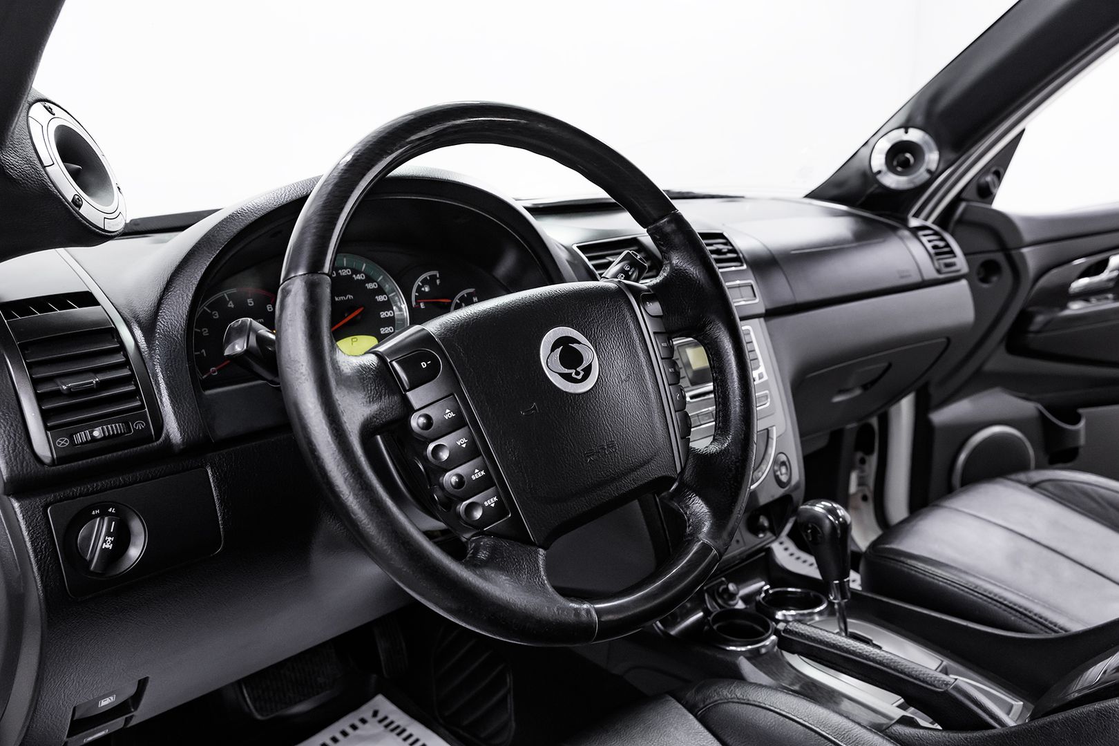 SsangYong Rexton, III, 2012 фото 12