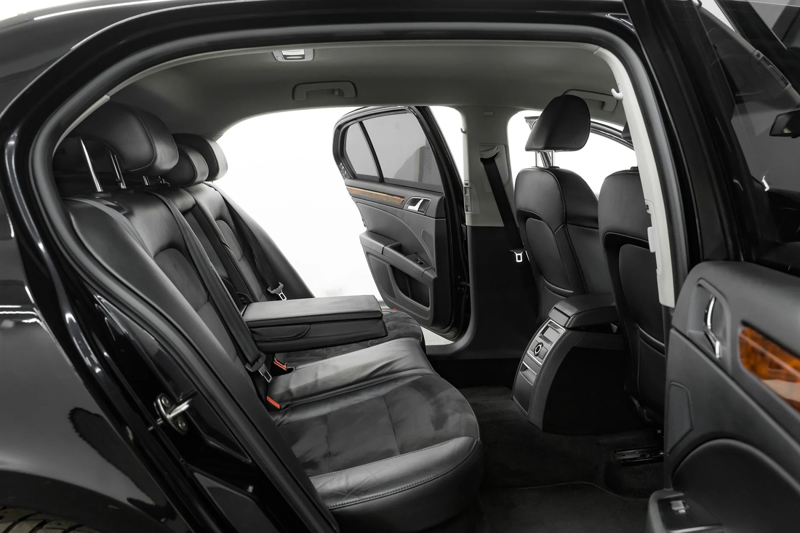 Skoda Superb, II, 2011 фото 18