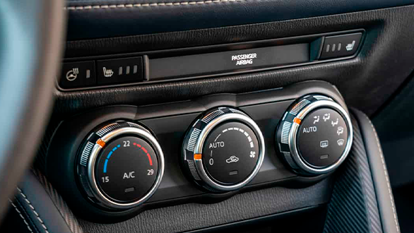Фото климат-контроль mazda 3
